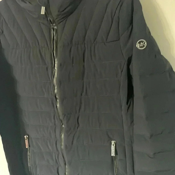 Michel Kors packable down jacket - Picture 2 of 9